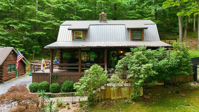 5400 Wedgewood Drive, Big Stone Gap, VA 24219