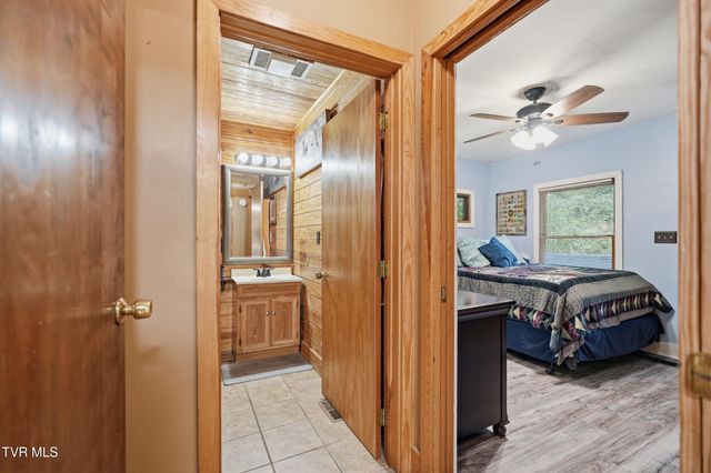 5400 Wedgewood Drive, Big Stone Gap, VA 24219