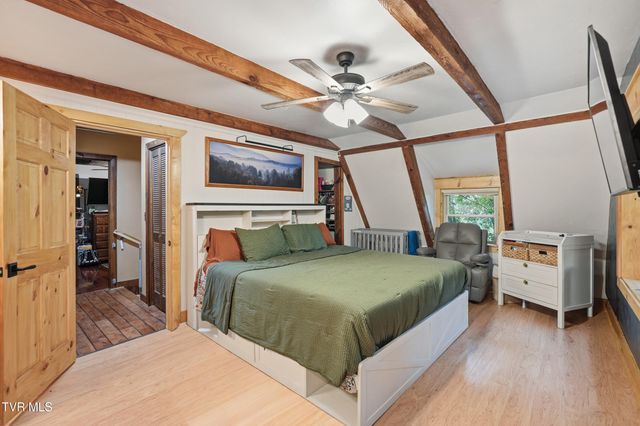 5400 Wedgewood Drive, Big Stone Gap, VA 24219