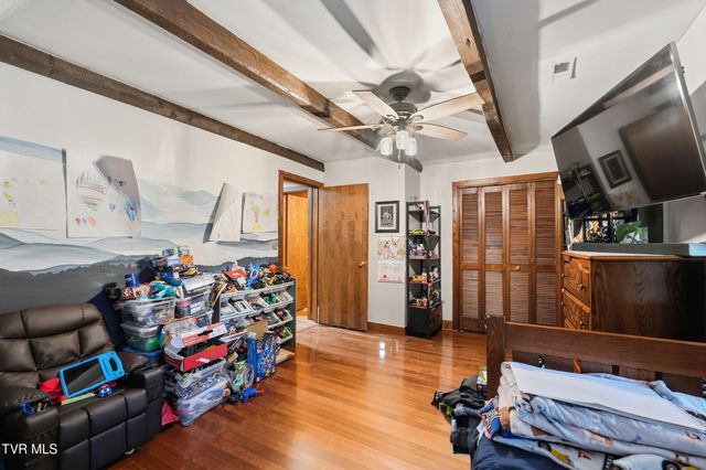 5400 Wedgewood Drive, Big Stone Gap, VA 24219