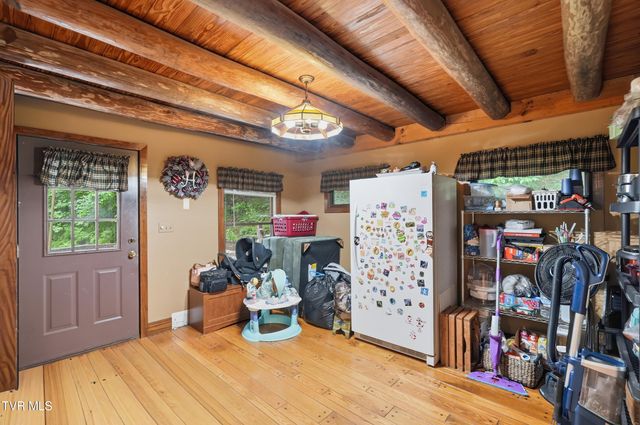 5400 Wedgewood Drive, Big Stone Gap, VA 24219