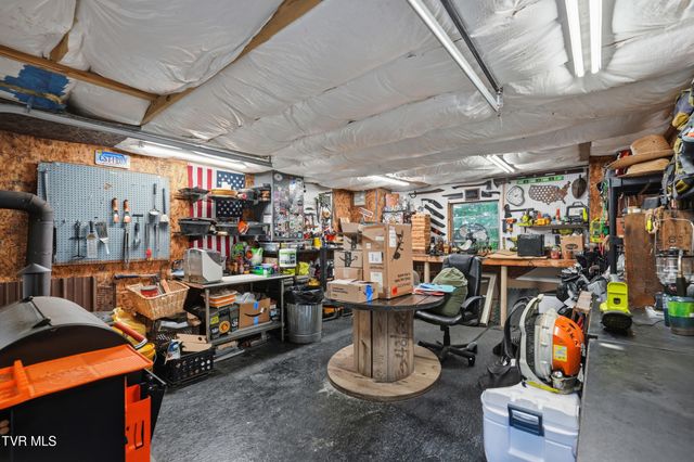 5400 Wedgewood Drive, Big Stone Gap, VA 24219