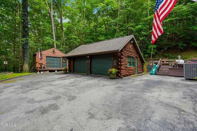 5400 Wedgewood Drive, Big Stone Gap, VA 24219