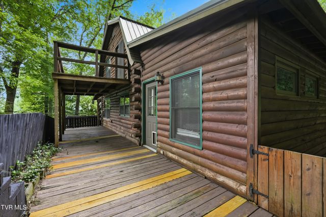 5400 Wedgewood Drive, Big Stone Gap, VA 24219