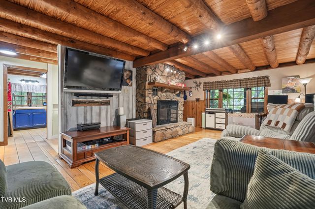 5400 Wedgewood Drive, Big Stone Gap, VA 24219