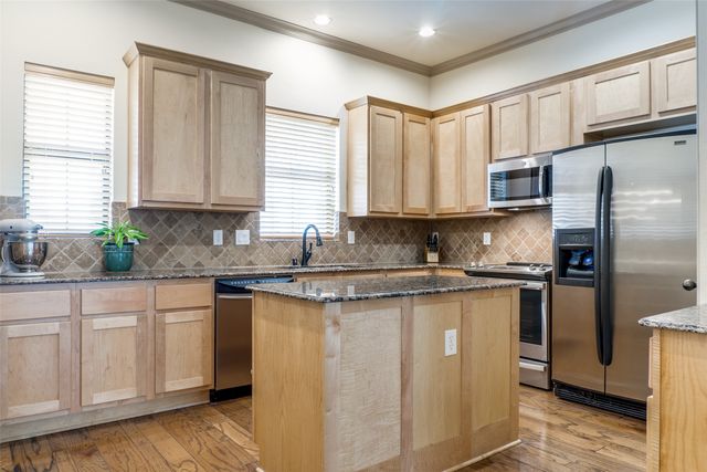 3028 Carmel Street, Dallas, TX 75204