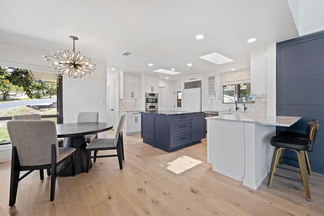 1200 Thataway, Horseshoe Bay, TX 78657