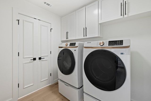 1200 Thataway, Horseshoe Bay, TX 78657