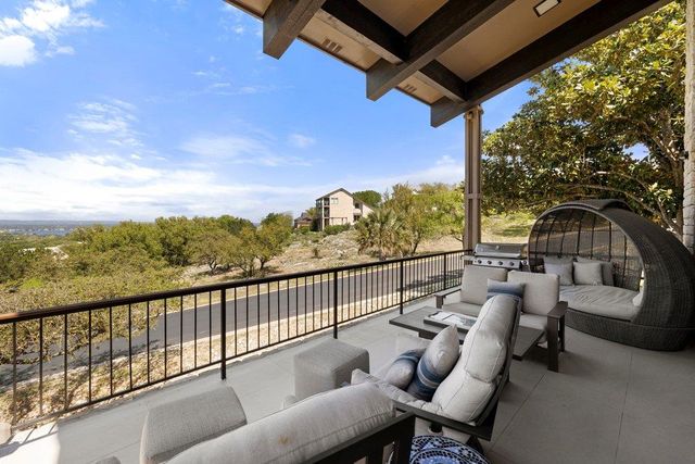 1200 Thataway, Horseshoe Bay, TX 78657