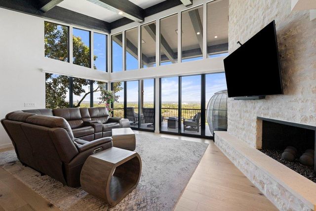 1200 Thataway, Horseshoe Bay, TX 78657