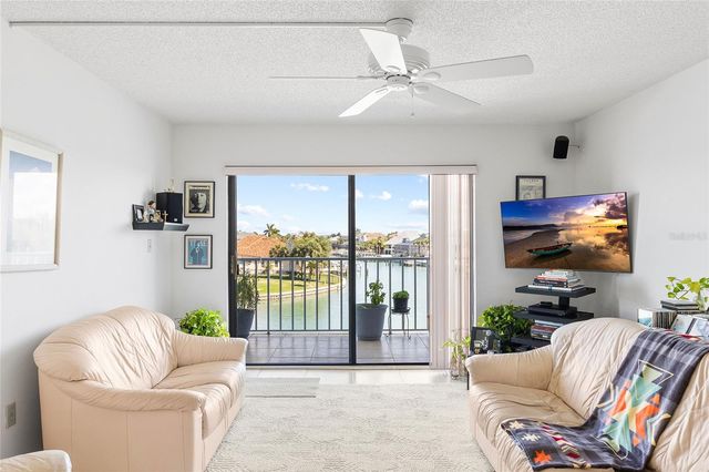 719 PINELLAS BAYWAY S 304, St Petersburg, FL 33715