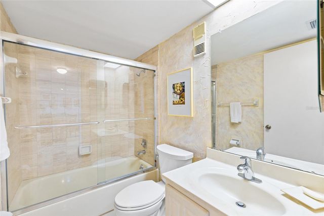 719 PINELLAS BAYWAY S 304, St Petersburg, FL 33715