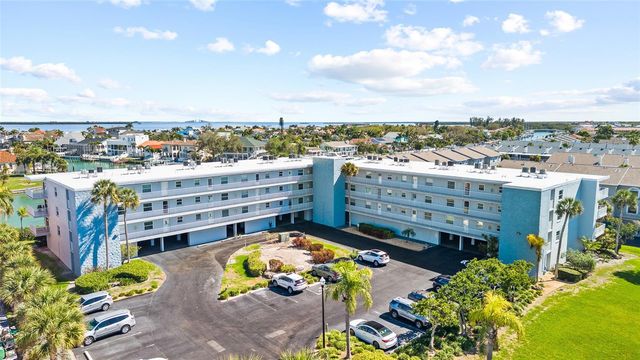 719 PINELLAS BAYWAY S 304, St Petersburg, FL 33715