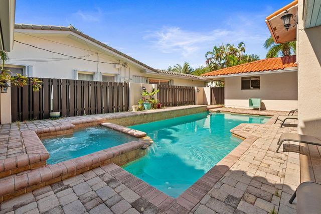 4850 NE 25th Avenue West, Fort Lauderdale, FL 33308