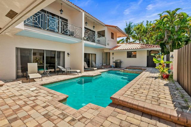 4850 NE 25th Avenue West, Fort Lauderdale, FL 33308
