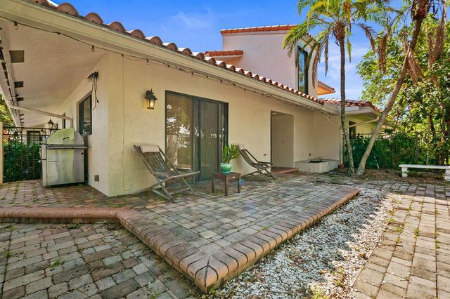 4850 NE 25th Avenue West, Fort Lauderdale, FL 33308