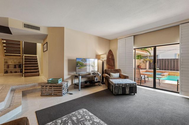 4850 NE 25th Avenue West, Fort Lauderdale, FL 33308