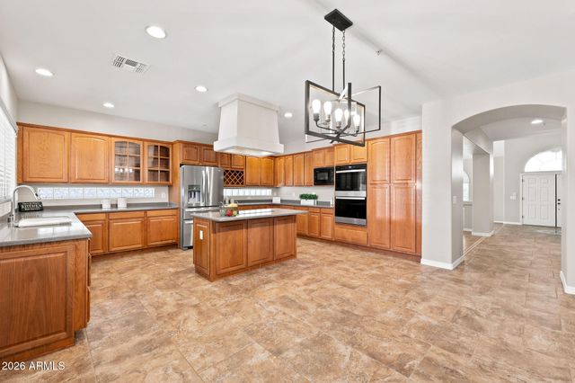 26066 N 71ST Drive, Peoria, AZ 85383