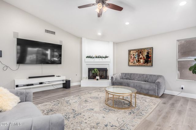 7821 W WESCOTT Drive, Glendale, AZ 85308