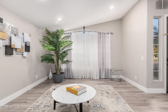 7821 W WESCOTT Drive, Glendale, AZ 85308