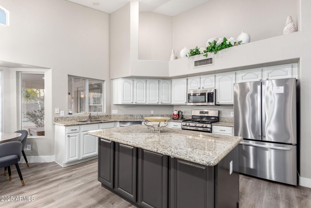 7821 W WESCOTT Drive, Glendale, AZ 85308