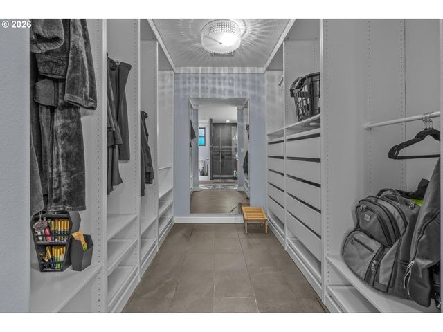 4282 Se VIEWPOINT Dr, Troutdale, OR 97060