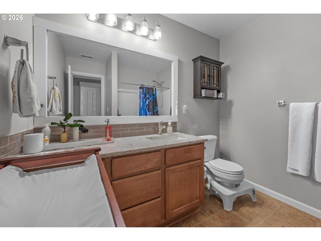 4282 Se VIEWPOINT Dr, Troutdale, OR 97060