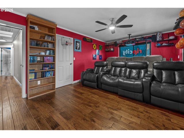 4282 Se VIEWPOINT Dr, Troutdale, OR 97060