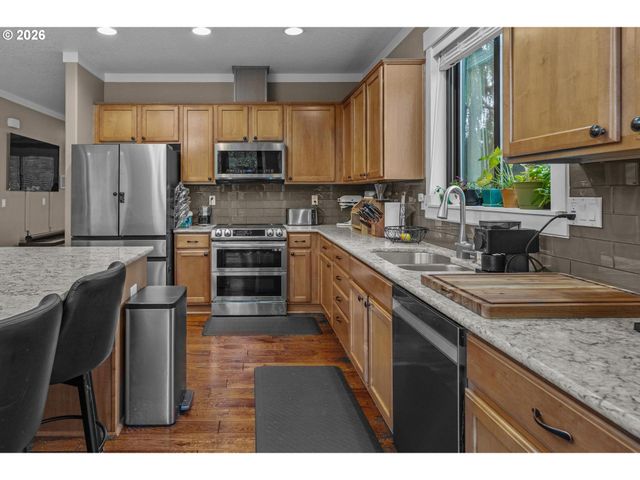 4282 Se VIEWPOINT Dr, Troutdale, OR 97060