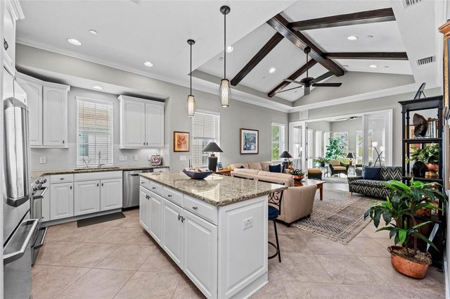 289 SAPPHIRE LAKE DRIVE 201, Bradenton, FL 34209