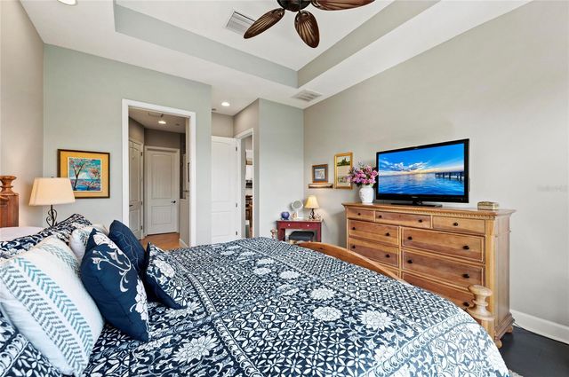 289 SAPPHIRE LAKE DRIVE 201, Bradenton, FL 34209