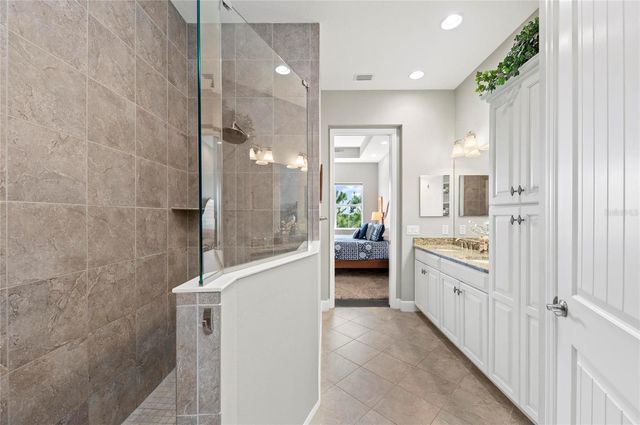 289 SAPPHIRE LAKE DRIVE 201, Bradenton, FL 34209