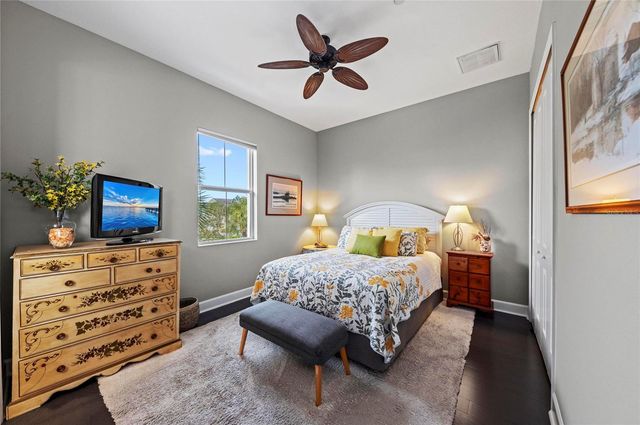 289 SAPPHIRE LAKE DRIVE 201, Bradenton, FL 34209