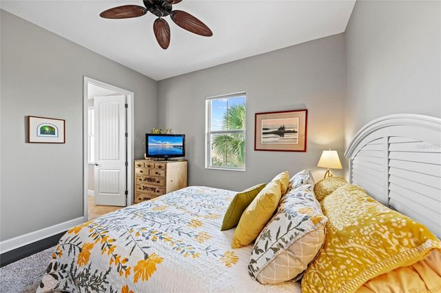 289 SAPPHIRE LAKE DRIVE 201, Bradenton, FL 34209