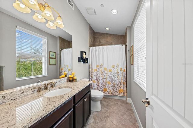 289 SAPPHIRE LAKE DRIVE 201, Bradenton, FL 34209