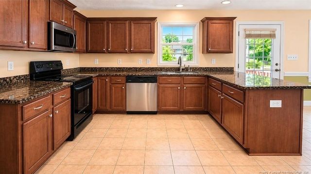 415 Regimental Drive, Cameron, NC 28326