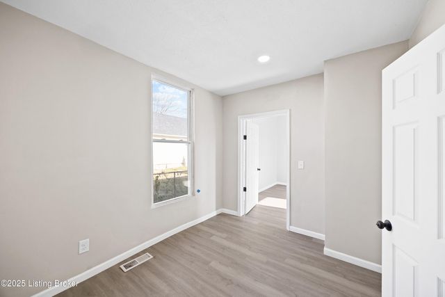 112 Dr W J Hodge St, Louisville, KY 40203