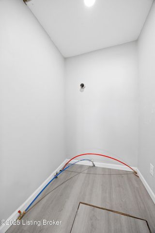 112 Dr W J Hodge St, Louisville, KY 40203