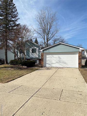 1477 Rue Deauville Boulevard, Ypsilanti, MI 48198