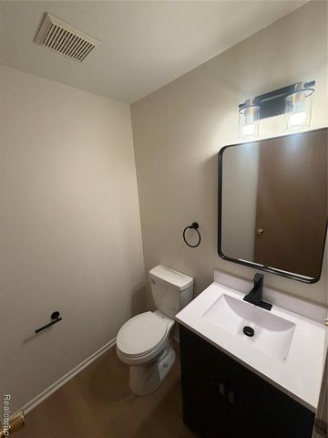 1477 Rue Deauville Boulevard, Ypsilanti, MI 48198