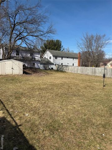 1477 Rue Deauville Boulevard, Ypsilanti, MI 48198