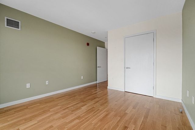 100 Station Landing 705, Medford, MA 02155