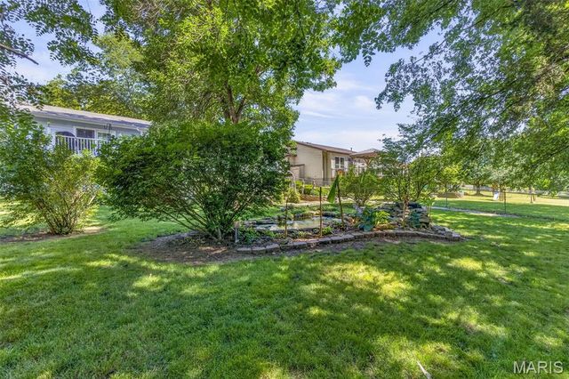 6021 Bissonnet Court, St Louis, MO 63129