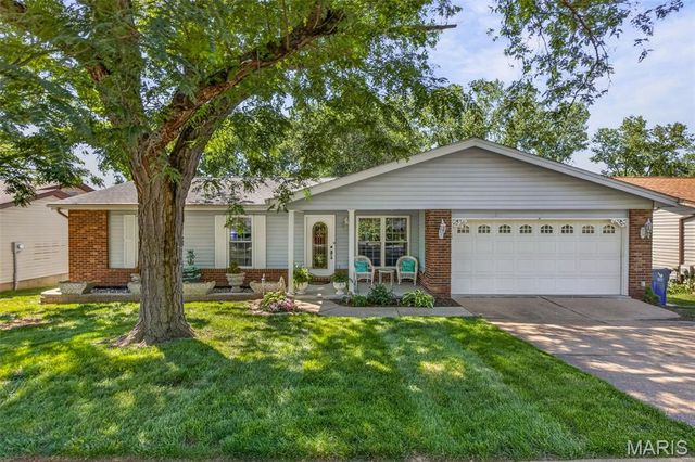 6021 Bissonnet Court, St Louis, MO 63129