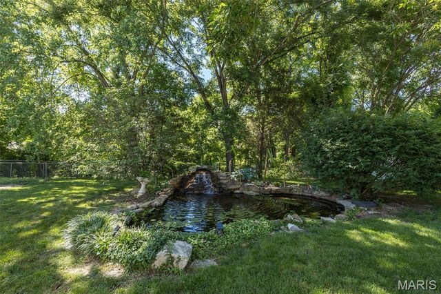 6021 Bissonnet Court, St Louis, MO 63129