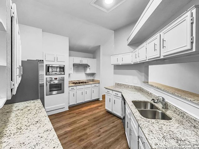 13255 Greenstone, San Antonio, TX 78249
