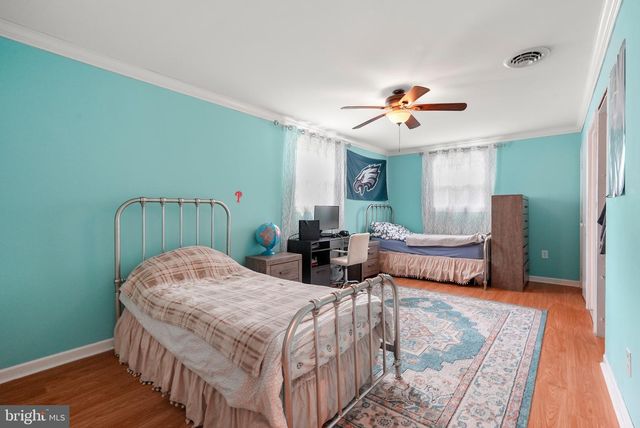 110 W BRISTOL RD, Warminster, PA 18974