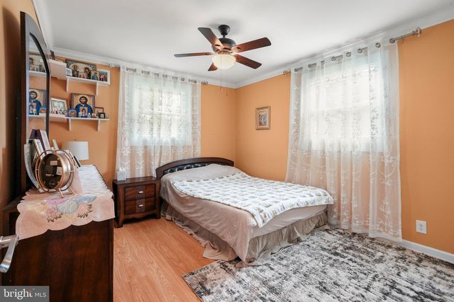 110 W BRISTOL RD, Warminster, PA 18974
