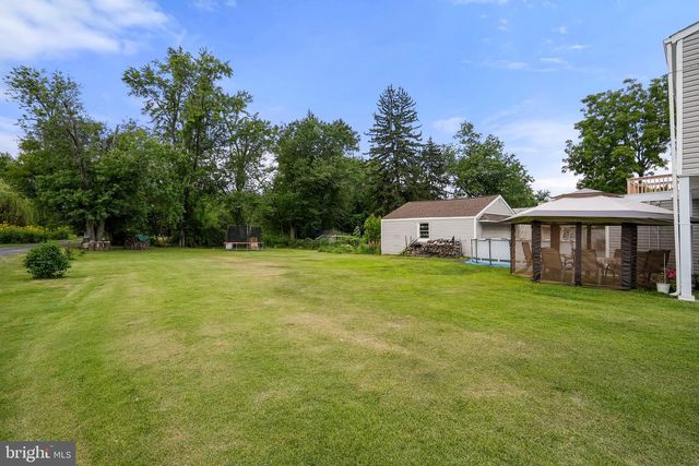 110 W BRISTOL RD, Warminster, PA 18974