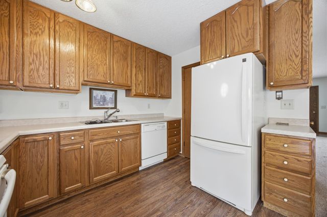 332 13th Avenue E, West Fargo, ND 58078